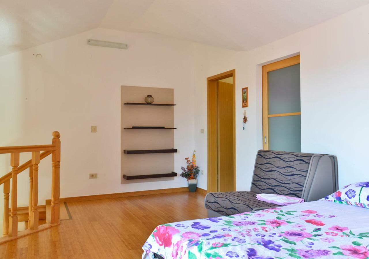 App Cerneka Apartman Umag Kültér fotó